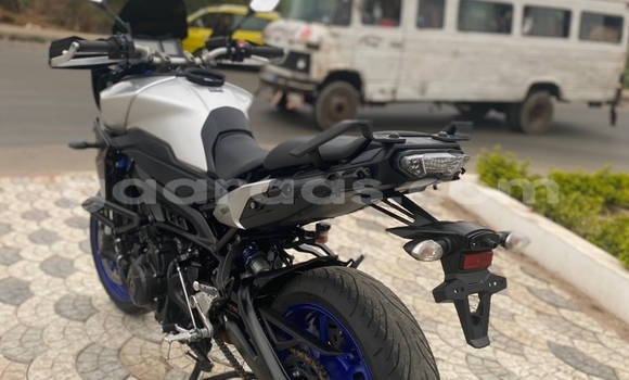 Acheter Import Moto Yamaha TRACER Gris à Dakar, Dakar Acheter Import Moto Yamaha TRACER Gris à Dakar, Dakar