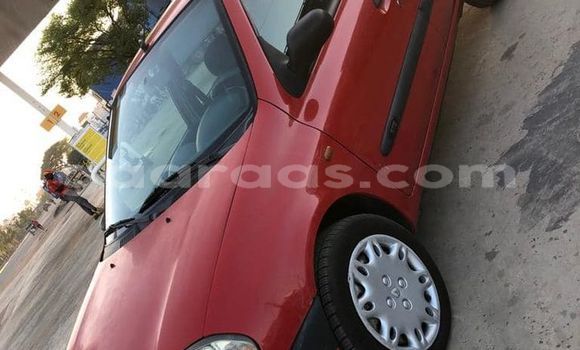 Dieundeu Occasion Renault Clio Red Auto in Touba in Diourbel Dieundeu Occasion Renault Clio Red Auto in Touba in Diourbel