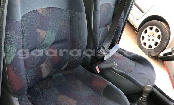 Dieundeu Occasion Renault Clio Red Auto in Touba in Diourbel Dieundeu Occasion Renault Clio Red Auto in Touba in Diourbel