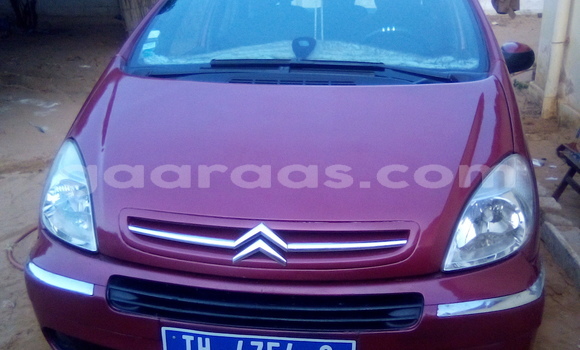 Acheter Occasion Voiture Citroen Xsara Picasso Rouge à Tivaouane, Région de Thiès Acheter Occasion Voiture Citroen Xsara Picasso Rouge à Tivaouane, Région de Thiès