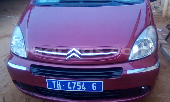Acheter Occasion Voiture Citroen Xsara Picasso Rouge à Tivaouane, Région de Thiès Acheter Occasion Voiture Citroen Xsara Picasso Rouge à Tivaouane, Région de Thiès