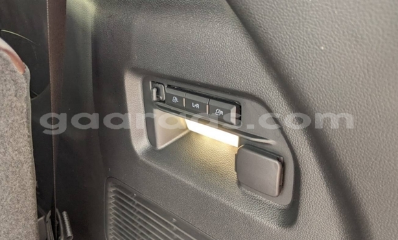 Buy Import Ford Explorer Silver Car in Dakar in Dakar Buy Import Ford Explorer Silver Car in Dakar in Dakar