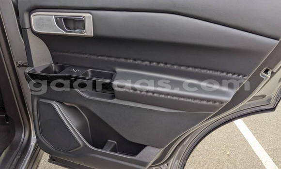 Buy Import Ford Explorer Silver Car in Dakar in Dakar Buy Import Ford Explorer Silver Car in Dakar in Dakar