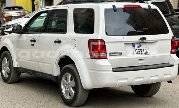 Acheter Occasion Voiture Ford Escape Blanc à Dakar, Dakar Acheter Occasion Voiture Ford Escape Blanc à Dakar, Dakar