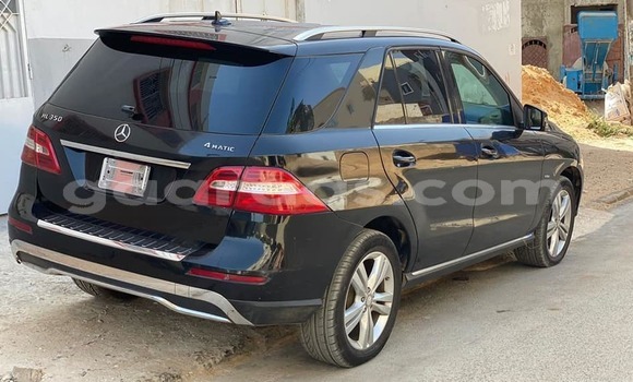 Acheter Occasion Voiture Mercedes‒Benz ML–Class Noir à Dakar, Dakar Acheter Occasion Voiture Mercedes‒Benz ML–Class Noir à Dakar, Dakar