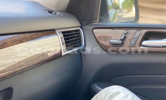 Acheter Occasion Voiture Mercedes‒Benz ML–Class Noir à Dakar, Dakar Acheter Occasion Voiture Mercedes‒Benz ML–Class Noir à Dakar, Dakar