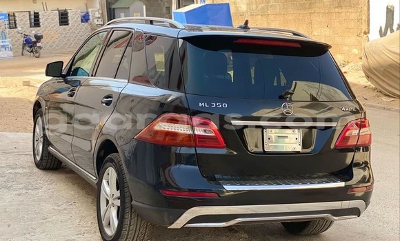 Acheter Occasion Voiture Mercedes‒Benz ML–Class Noir à Dakar, Dakar Acheter Occasion Voiture Mercedes‒Benz ML–Class Noir à Dakar, Dakar
