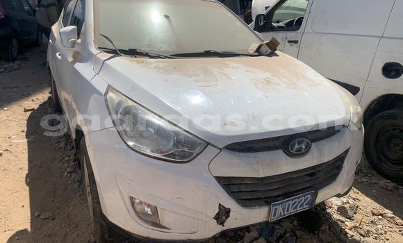 Dieundeu Occasion Hyundai Tucson White Auto in Dakar in Dakar Dieundeu Occasion Hyundai Tucson White Auto in Dakar in Dakar