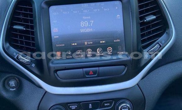 Buy Used Jeep Cherokee White Car in Dakar in Dakar Buy Used Jeep Cherokee White Car in Dakar in Dakar