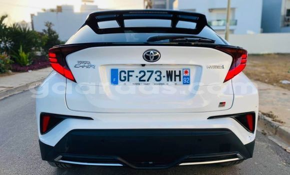 Dieundeu Occasion Toyota C-HR White Auto in Dakar in Dakar Dieundeu Occasion Toyota C-HR White Auto in Dakar in Dakar