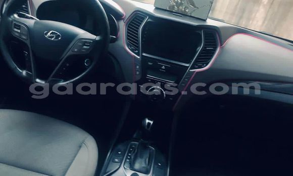 Dieundeu Occasion Toyota C-HR White Auto in Dakar in Dakar Dieundeu Occasion Toyota C-HR White Auto in Dakar in Dakar