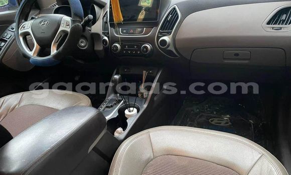 Buy Used Hyundai Tucson Blue Car in Dakar in Dakar Buy Used Hyundai Tucson Blue Car in Dakar in Dakar