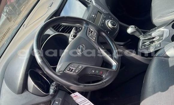 Acheter Occasion Voiture Hyundai Santa Fe Noir à Dakar, Dakar Acheter Occasion Voiture Hyundai Santa Fe Noir à Dakar, Dakar