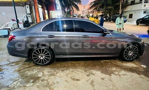 Acheter Occasion Voiture Mercedes-Benz E-Classe Autre à Dakar, Dakar Acheter Occasion Voiture Mercedes-Benz E-Classe Autre à Dakar, Dakar