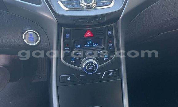 Buy Used Hyundai Elantra Silver Car in Dakar in Dakar Buy Used Hyundai Elantra Silver Car in Dakar in Dakar