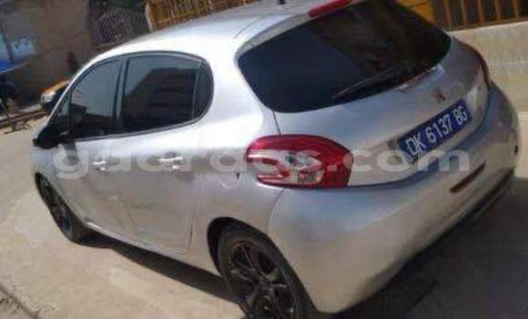 Acheter Occasion Voiture Peugeot 208 Gris à Dakar, Dakar Acheter Occasion Voiture Peugeot 208 Gris à Dakar, Dakar