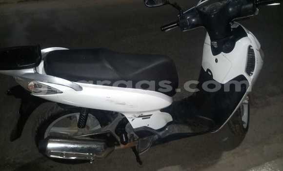 Acheter Occasion Moto Honda ST Blanc à Dahra, Louga