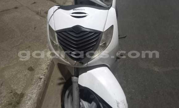 Buy Used Honda ST White Bike in Dahra in Louga Buy Used Honda ST White Bike in Dahra in Louga