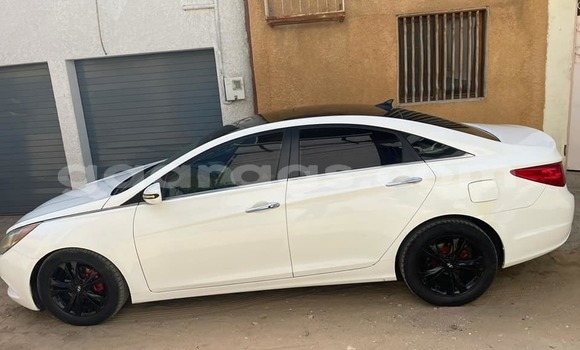 Dieundeu Occasion Hyundai Sonata White Auto in Dakar in Dakar Dieundeu Occasion Hyundai Sonata White Auto in Dakar in Dakar