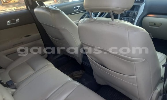 Acheter Occasion Voiture Ford Explorer Blanc à Dakar, Dakar Acheter Occasion Voiture Ford Explorer Blanc à Dakar, Dakar