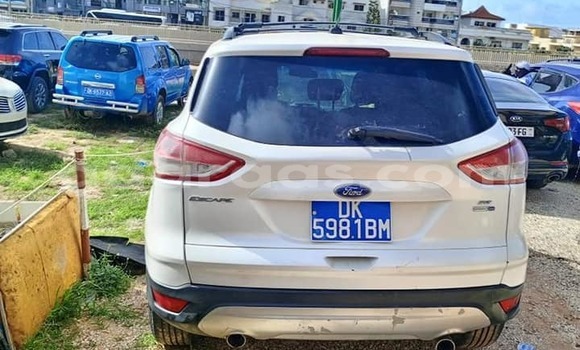 Acheter Occasion Voiture Ford Escape Blanc à Dakar, Dakar Acheter Occasion Voiture Ford Escape Blanc à Dakar, Dakar