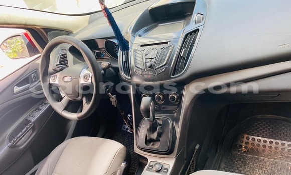 Acheter Occasion Voiture Ford Escape Rouge à Dakar, Dakar Acheter Occasion Voiture Ford Escape Rouge à Dakar, Dakar