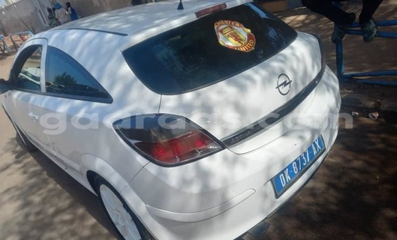 Acheter Occasion Voiture Opel Astra Blanc à Dakar, Dakar Acheter Occasion Voiture Opel Astra Blanc à Dakar, Dakar