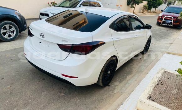 Acheter Occasion Voiture Hyundai Elantra Blanc à Dakar, Dakar Acheter Occasion Voiture Hyundai Elantra Blanc à Dakar, Dakar