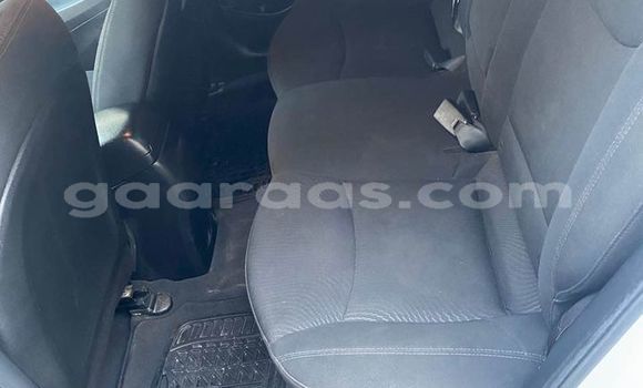 Acheter Occasion Voiture Hyundai Elantra Blanc à Dakar, Dakar Acheter Occasion Voiture Hyundai Elantra Blanc à Dakar, Dakar