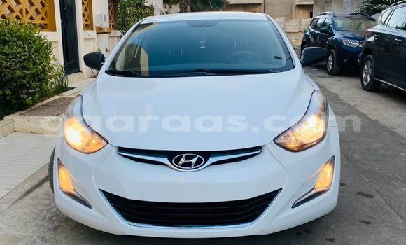 Acheter Occasion Voiture Hyundai Elantra Blanc à Dakar, Dakar Acheter Occasion Voiture Hyundai Elantra Blanc à Dakar, Dakar