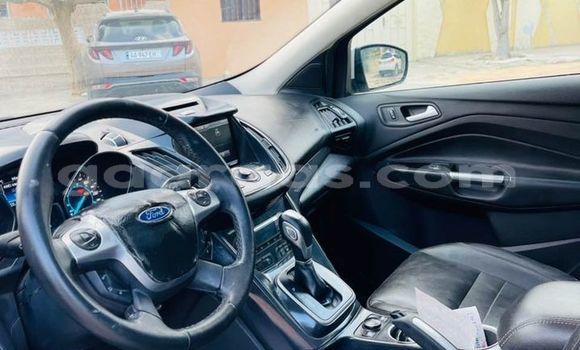 Acheter Occasion Voiture Ford Escape Blanc à Dakar, Dakar Acheter Occasion Voiture Ford Escape Blanc à Dakar, Dakar