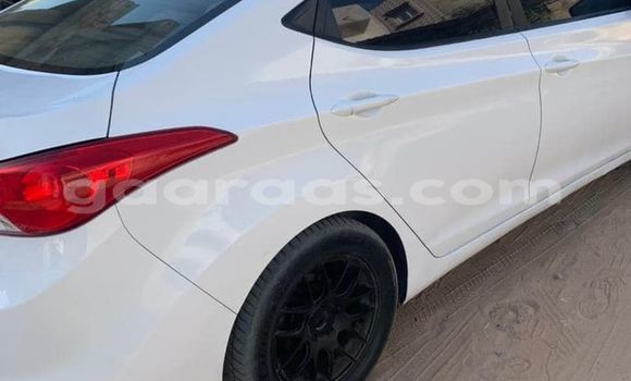 Acheter Occasion Voiture Hyundai Elantra Blanc à Dakar, Dakar Acheter Occasion Voiture Hyundai Elantra Blanc à Dakar, Dakar