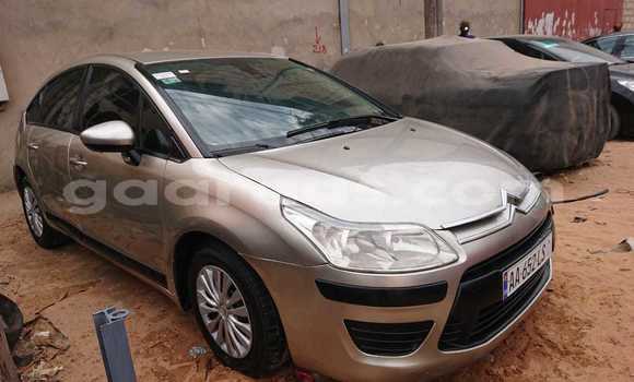 Acheter Occasion Voiture Citroen C4 Beige à Dakar, Dakar Acheter Occasion Voiture Citroen C4 Beige à Dakar, Dakar