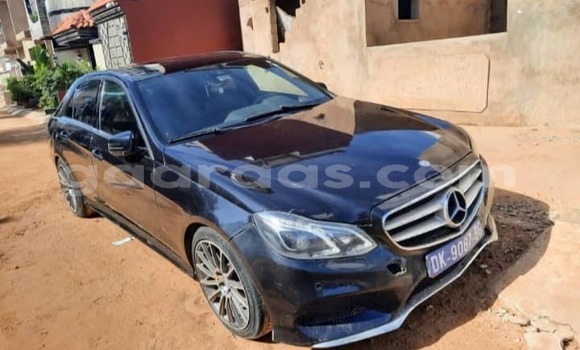 Acheter Occasion Voiture Mercedes‒Benz E–Class Noir à Dakar, Dakar Acheter Occasion Voiture Mercedes‒Benz E–Class Noir à Dakar, Dakar