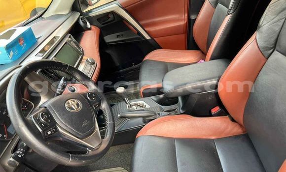 Buy Used Toyota RAV4 Red Car in Dakar in Dakar Buy Used Toyota RAV4 Red Car in Dakar in Dakar