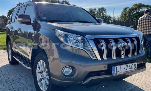 Buy Used Toyota Land Cruiser Prado Brown Car in Dakar in Dakar Buy Used Toyota Land Cruiser Prado Brown Car in Dakar in Dakar