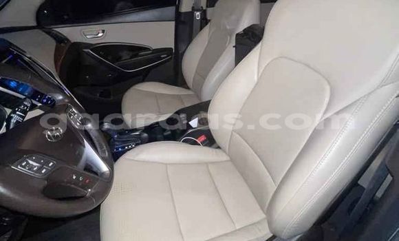 Dieundeu Occasion Hyundai Santa Fe White Auto in Dakar in Dakar Dieundeu Occasion Hyundai Santa Fe White Auto in Dakar in Dakar