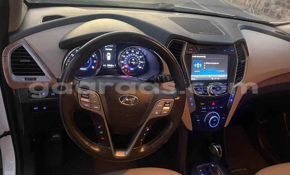 Dieundeu Occasion Hyundai Santa Fe White Auto in Dakar in Dakar Dieundeu Occasion Hyundai Santa Fe White Auto in Dakar in Dakar