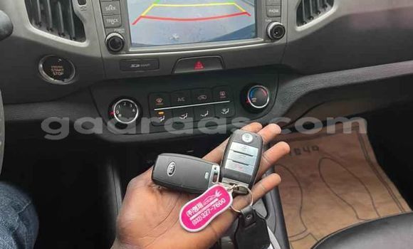 Dieundeu Occasion Kia Sportage White Auto in Dakar in Dakar Dieundeu Occasion Kia Sportage White Auto in Dakar in Dakar