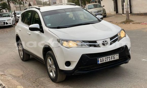 Acheter Occasion Voiture Toyota RAV4 Blanc à Dakar, Dakar Acheter Occasion Voiture Toyota RAV4 Blanc à Dakar, Dakar