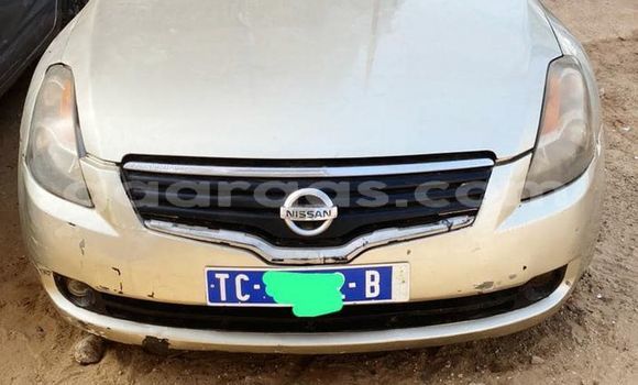 Buy Used Nissan Altima Beige Car in Dakar in Dakar Buy Used Nissan Altima Beige Car in Dakar in Dakar