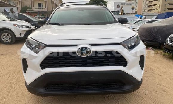 Acheter Occasion Voiture Toyota RAV4 Blanc à Dakar, Dakar Acheter Occasion Voiture Toyota RAV4 Blanc à Dakar, Dakar