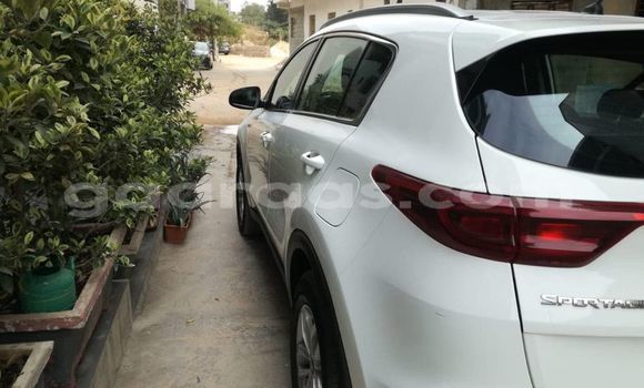 Dieundeu Occasion Kia Sportage White Auto in Dakar in Dakar