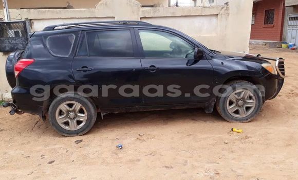 Acheter Occasion Voiture Toyota RAV4 Noir à Dakar, Dakar Acheter Occasion Voiture Toyota RAV4 Noir à Dakar, Dakar