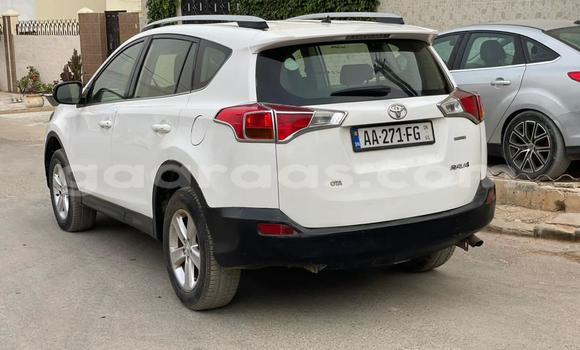 Dieundeu Beess Toyota RAV4 White Auto in Dakar in Dakar Dieundeu Beess Toyota RAV4 White Auto in Dakar in Dakar