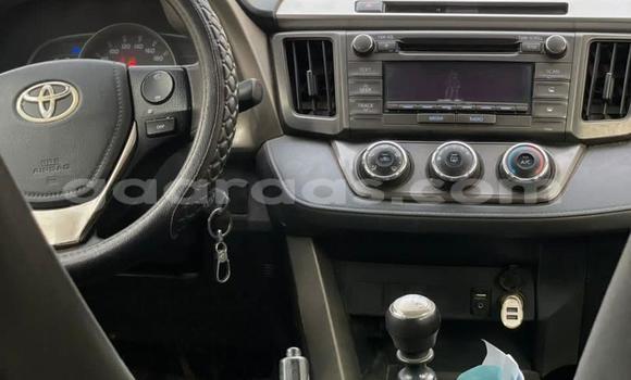 Dieundeu Beess Toyota RAV4 White Auto in Dakar in Dakar Dieundeu Beess Toyota RAV4 White Auto in Dakar in Dakar