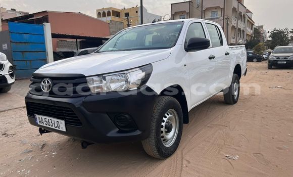 Dieundeu Beess Toyota Hilux White Auto in Dakar in Dakar Dieundeu Beess Toyota Hilux White Auto in Dakar in Dakar