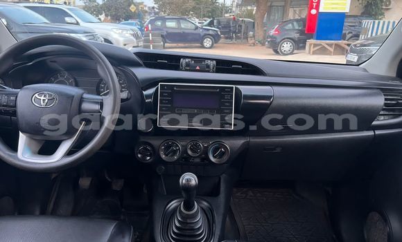 Dieundeu Beess Toyota Hilux White Auto in Dakar in Dakar Dieundeu Beess Toyota Hilux White Auto in Dakar in Dakar