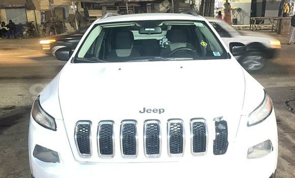 Buy Used Jeep Cherokee White Car in Dakar in Dakar
