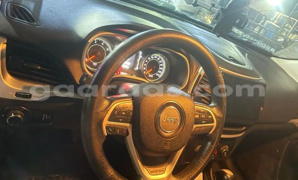 Acheter Occasion Voiture Jeep Cherokee Blanc à Dakar, Dakar Acheter Occasion Voiture Jeep Cherokee Blanc à Dakar, Dakar